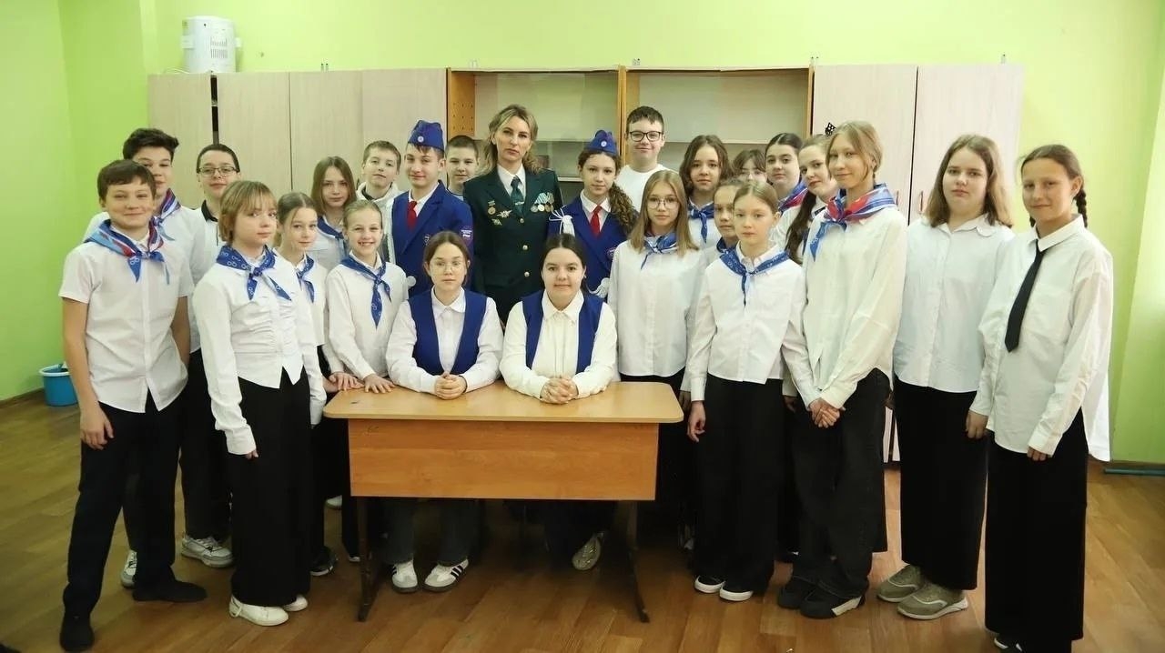 Юные инспекторы движения Московской области готовят поздравления с 8 Марта!