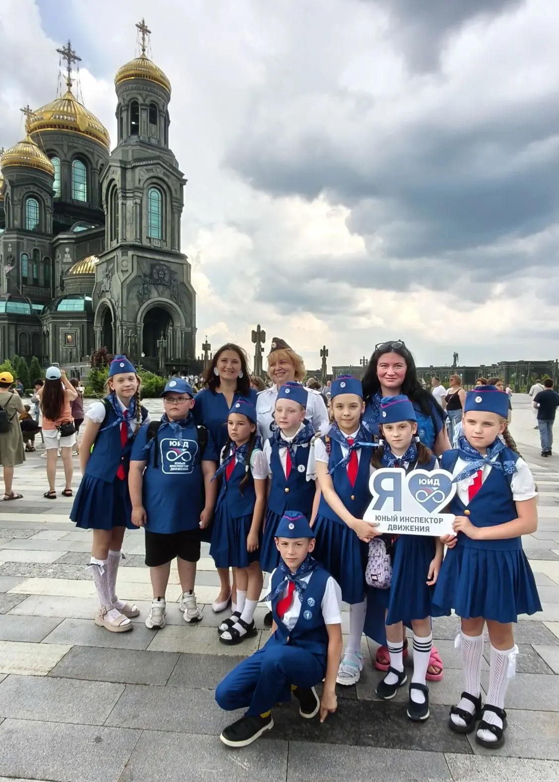 «Один день с полицией Подмосковья» — активисты отрядов ЮИД Московской области на празднике в парке «Патриот»!
